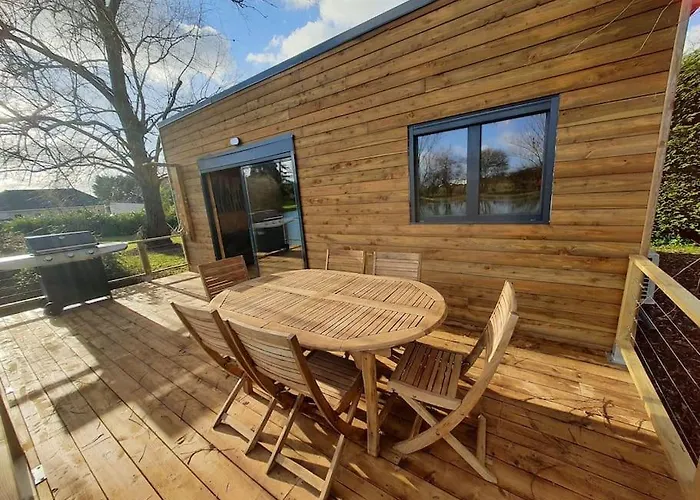 Chalet Les Pieds Dans L\'Eau La Campagne A La Ville